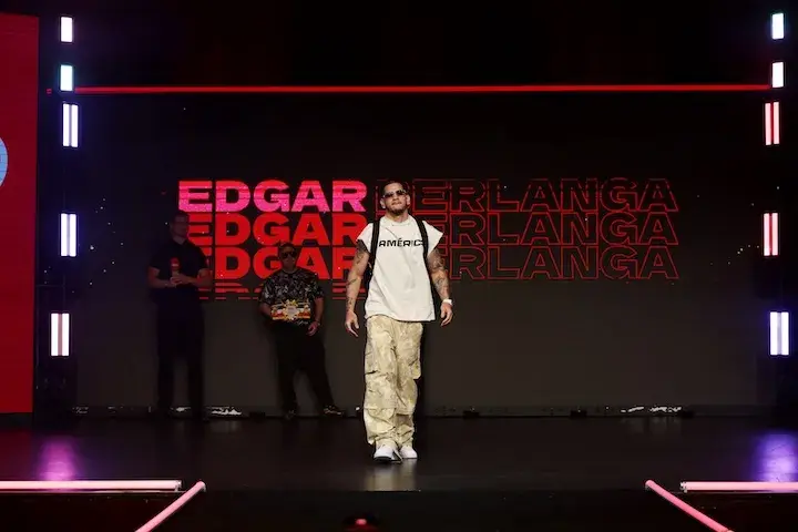 Edgar Berlanga struts his stuff at the Grand Arrivals, days before losing to Hamzah Sheeraz in July 2025