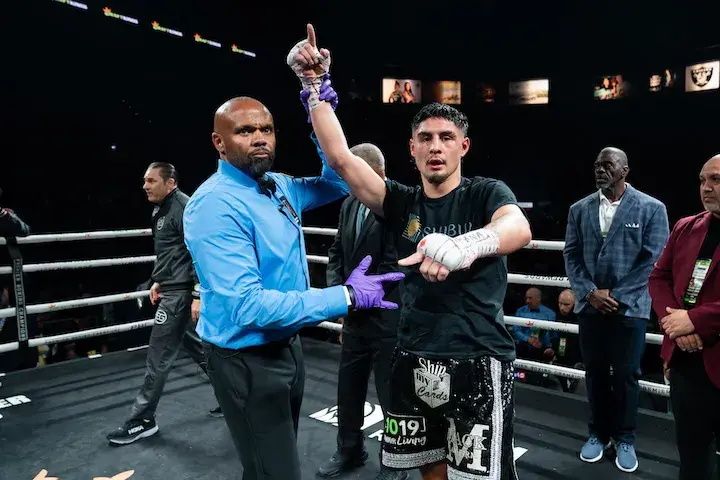 Elijah Garcia to test super-middleweight waters 