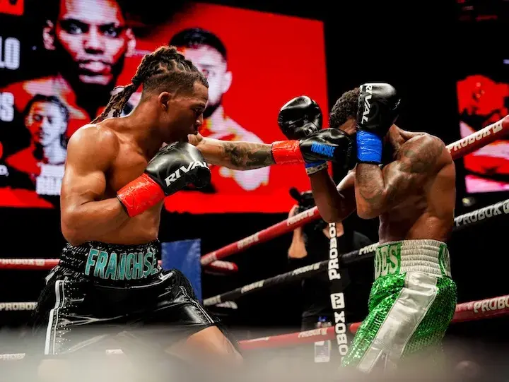 Francois Scarboro Jnr (left) press forward against Brandon Valdes during their fight on Janurary 30, 2026.