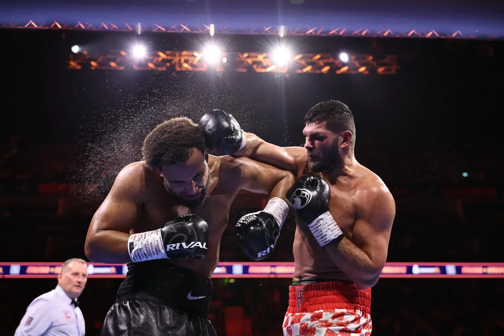 Filip Hrgovic cracks a tiring Moses Itauma with a right hand in August 2026