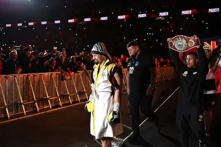 Joseph Parker makes his walk to the ring against Fabio Wardley