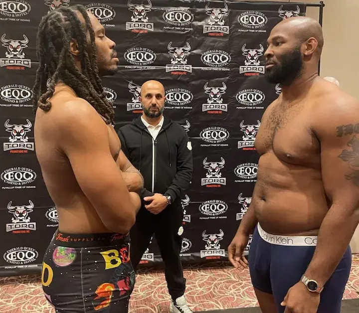 Kingsley Ibeh [right] eyeballs Scott Alexander before knocking him out in January 2025