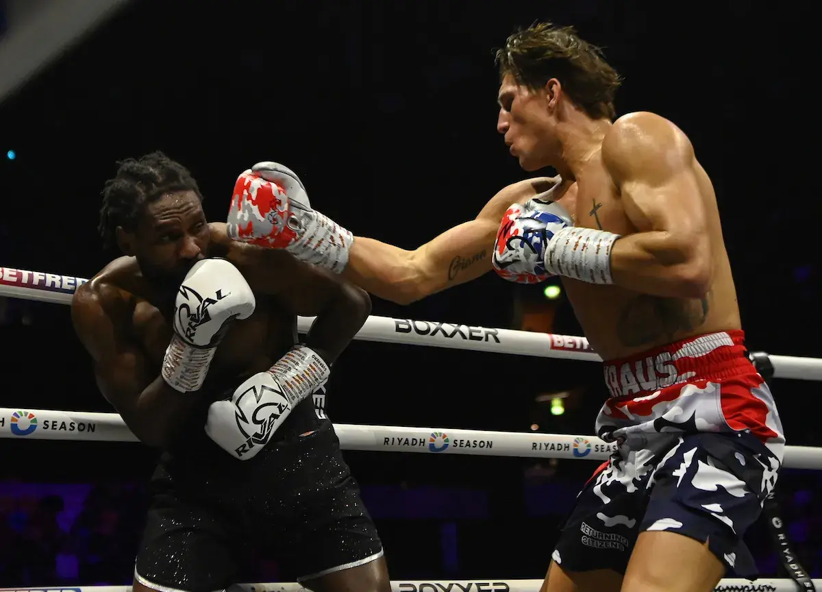 Boris Crighton under pressure against Gradus Kraus