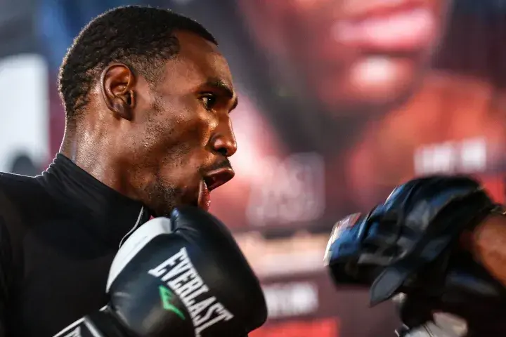 Lr Mediaworkout Robert Easter Jr