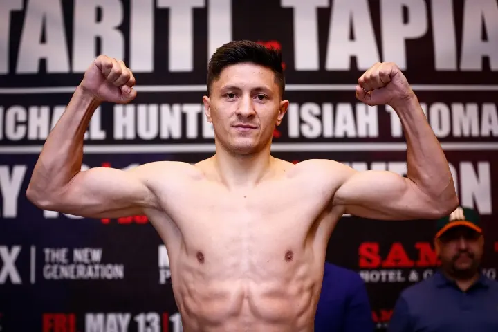 Lr Weigh In Ronald Gavril Trappfotos