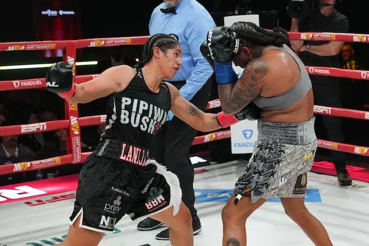 Lani Daniels hammered out a ninth-round stoppage win over Shadasia Green to earn swipe two super middleweight belts Friday at The Theater at Madison Square Garden in New York City. (April 17, 2026)