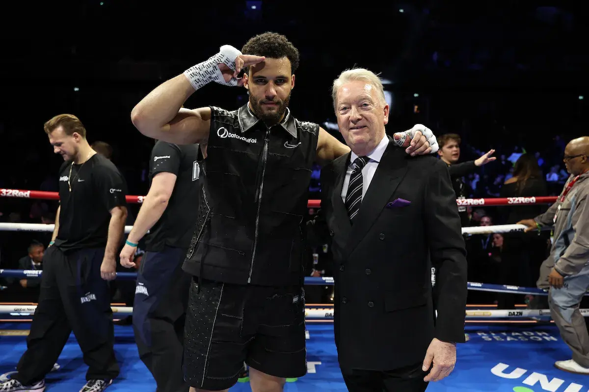 Moses Itauma celebrates with his promoter Frank Warren on March 28, 2026