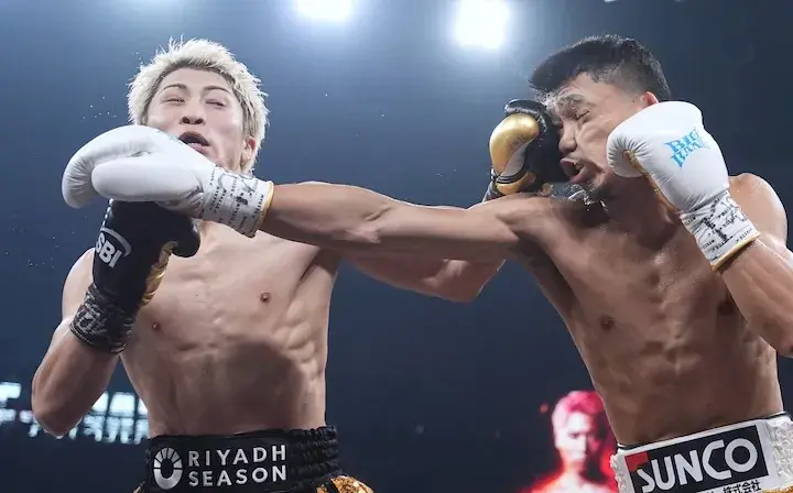 Naoya Inoue (left) avoids a blow from Junto Nakatani. (May 2, 2026)