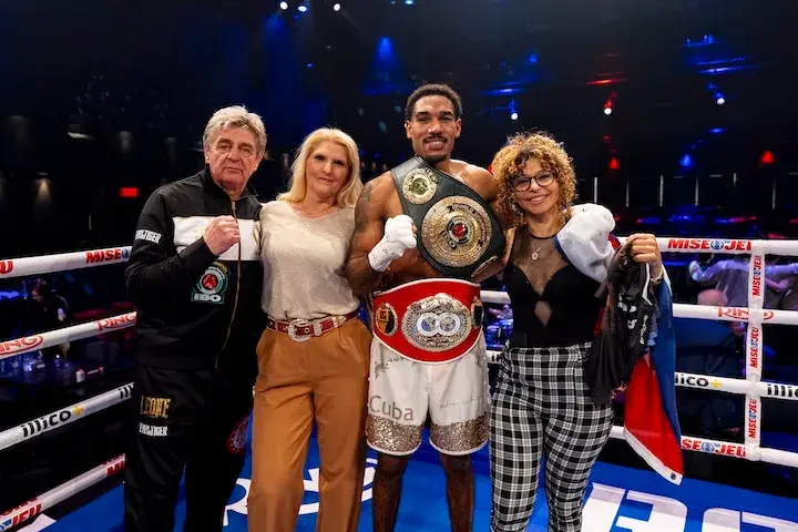 Osleys Iglesias with his team celebrates winning the IBF super middleweight title with a stoppage victory over Pavel Silyagin at the Montreal Casino. (April 9, 2026)