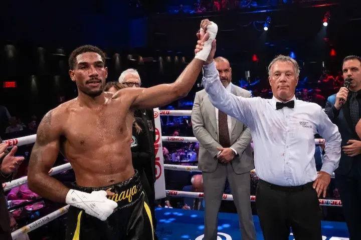 Osleys Iglesias has his left hand raised in the air by referee Michael Griffin after stopping Vladimir Shishkin on September 4, 2025.