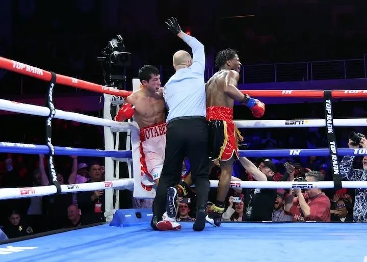 Otabek Kholmatov Vs Raymond Ford Stoppage