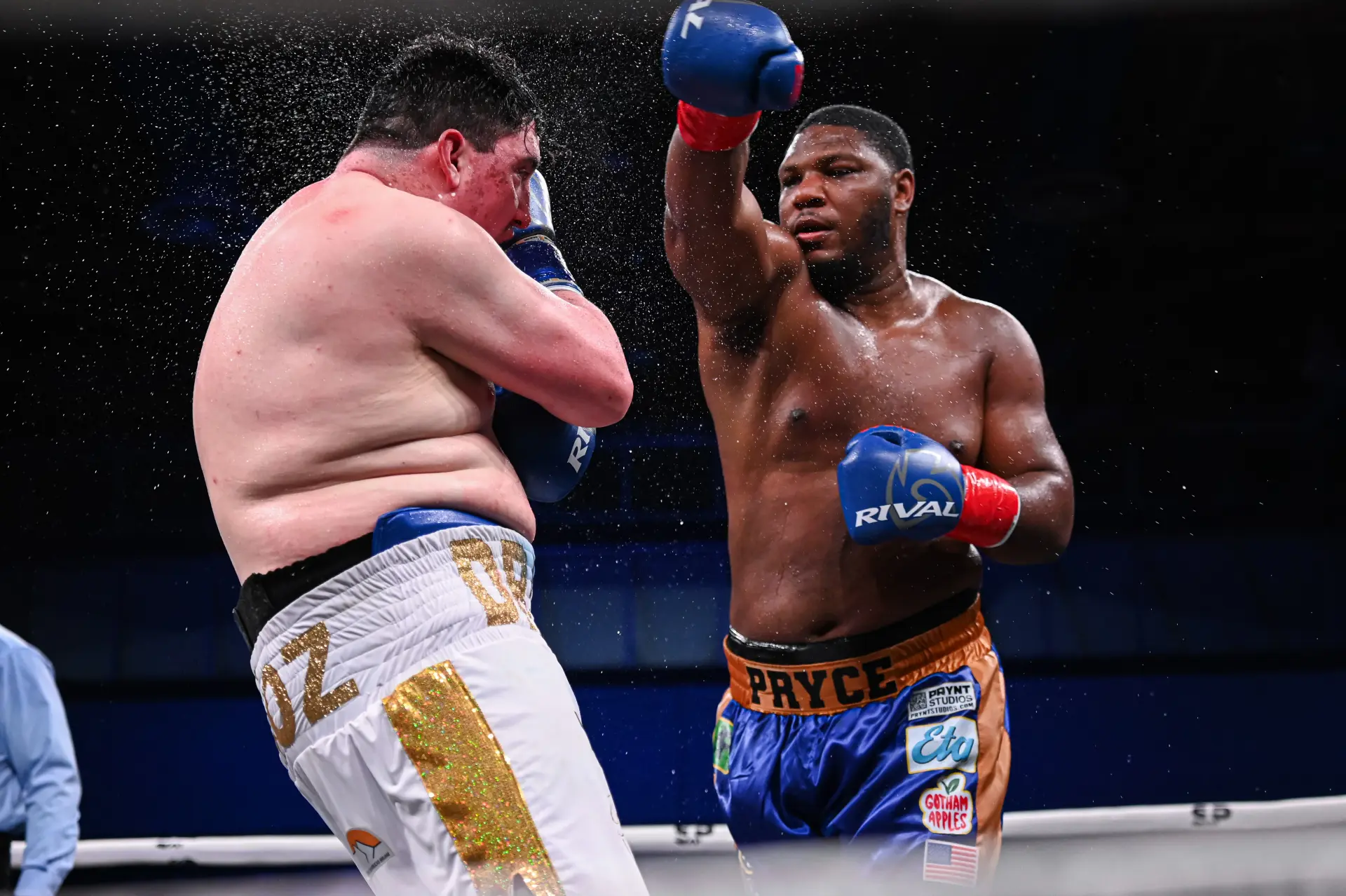 Pryce Taylor smacks Mexico's Issac Munoz with a right hand on July 11, 2026