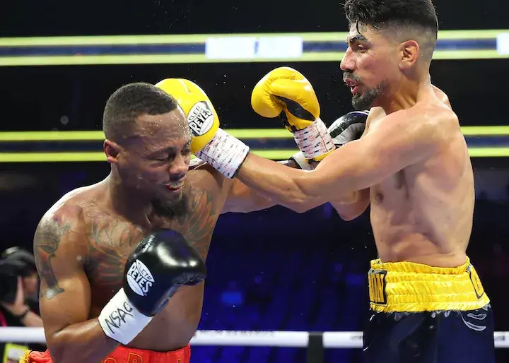 Raeese Aleem vs Rudy Garcia Photo: Mikey Williams / Top Rank