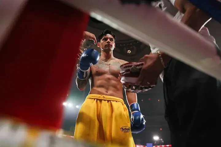 Ryan Garcia (verbally) spars with Devin Haney’s father at Tuesday’s workout