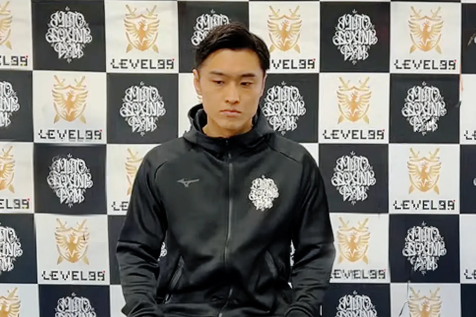 Ryosuke Nishida is at a press conference to announce his February 15 IBF title eliminator in Osaka against Bryan Mercado Vazquez.