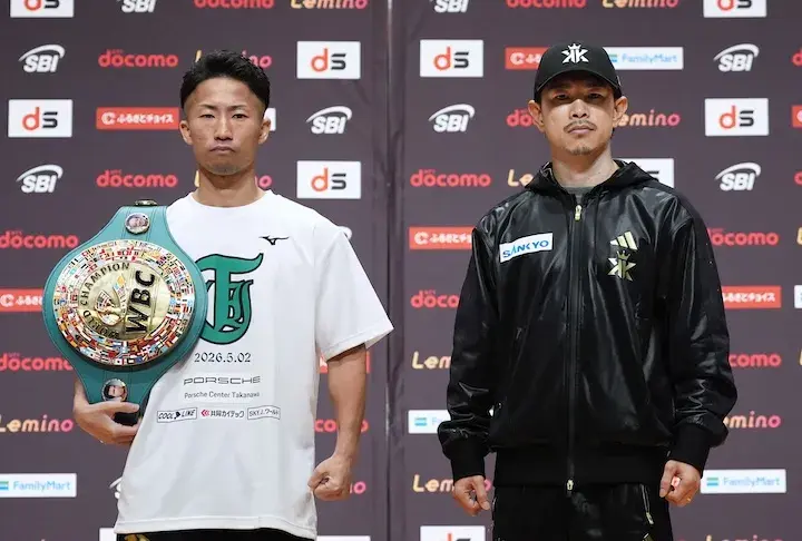 Takuma Inoue (left) and Kazuto Ioka pose at the final press conference for their fight. (April 30, 2026)