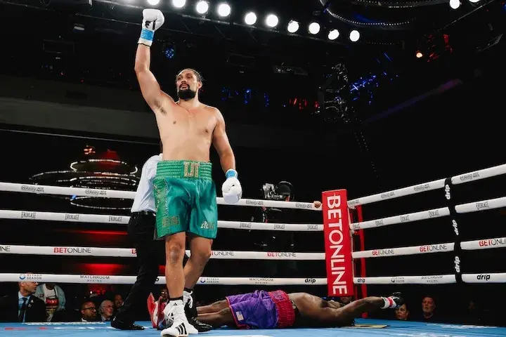 Teremoana Teremoana celebrates his first-round knockout victory over Curtis Harper. (March 21, 2026)