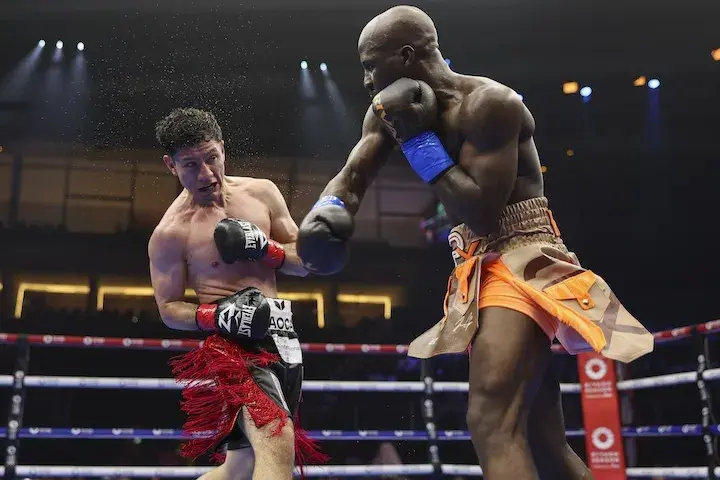 Tevin Farmer believes knockdown should've secured win over William Zepeda