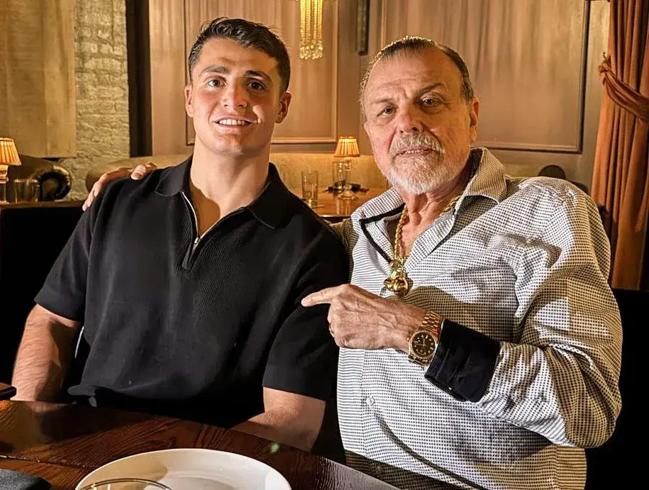Vito Mielnicki Jnr (left) pictured with boxing promoter Sampson Lewkowicz