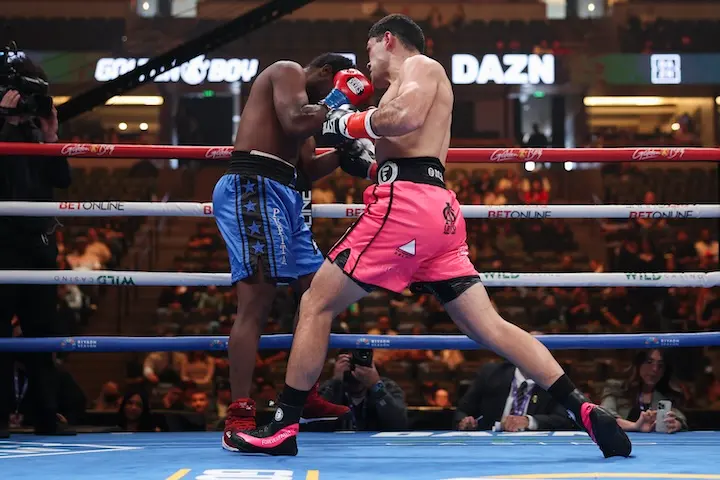 Yair Gallardo stops Carlos Miranda in concussive Golden Boy prelims
