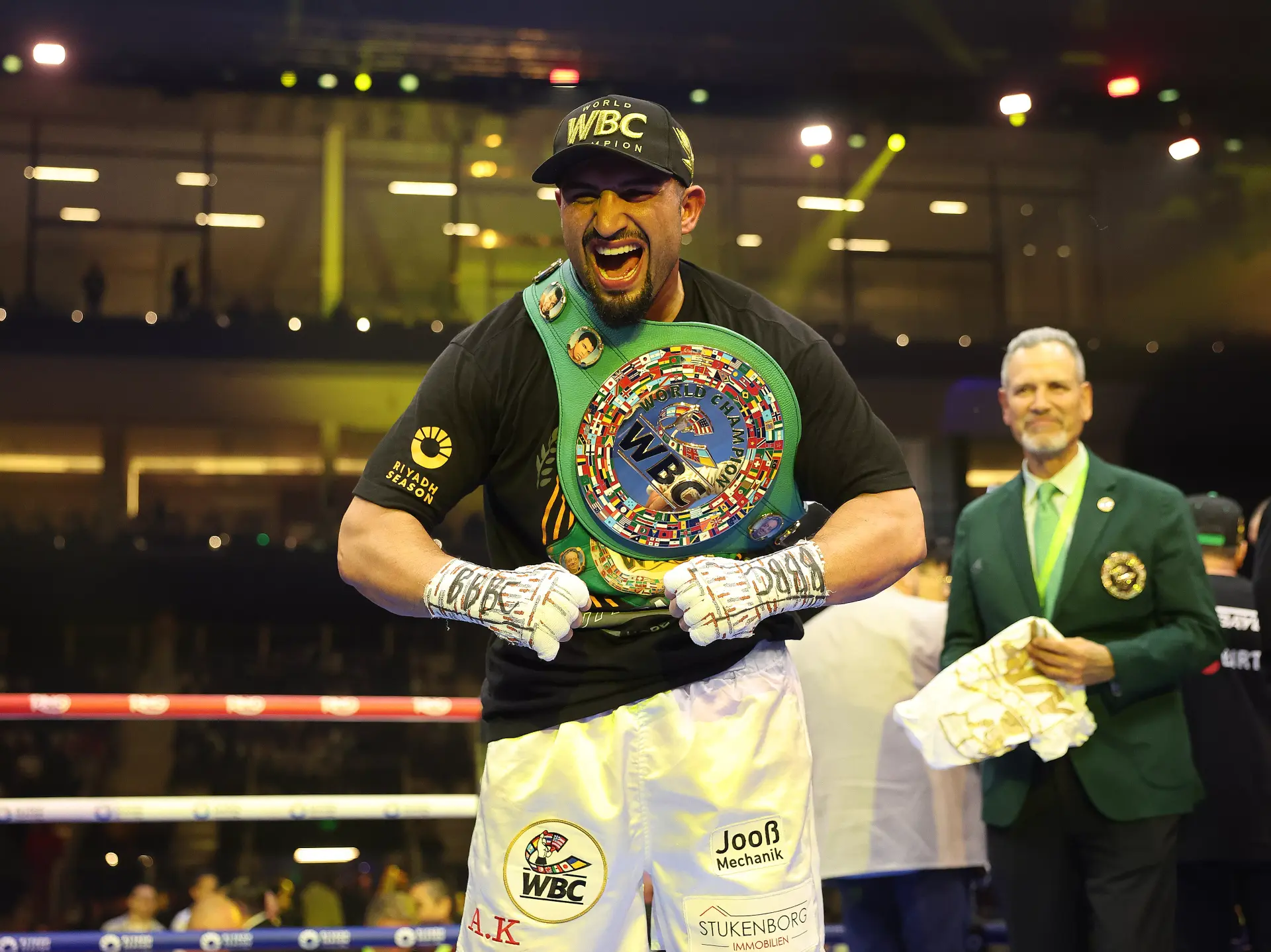 Agit Kabayel celebrates his February 2025 victory over Zhilei Zhang.
