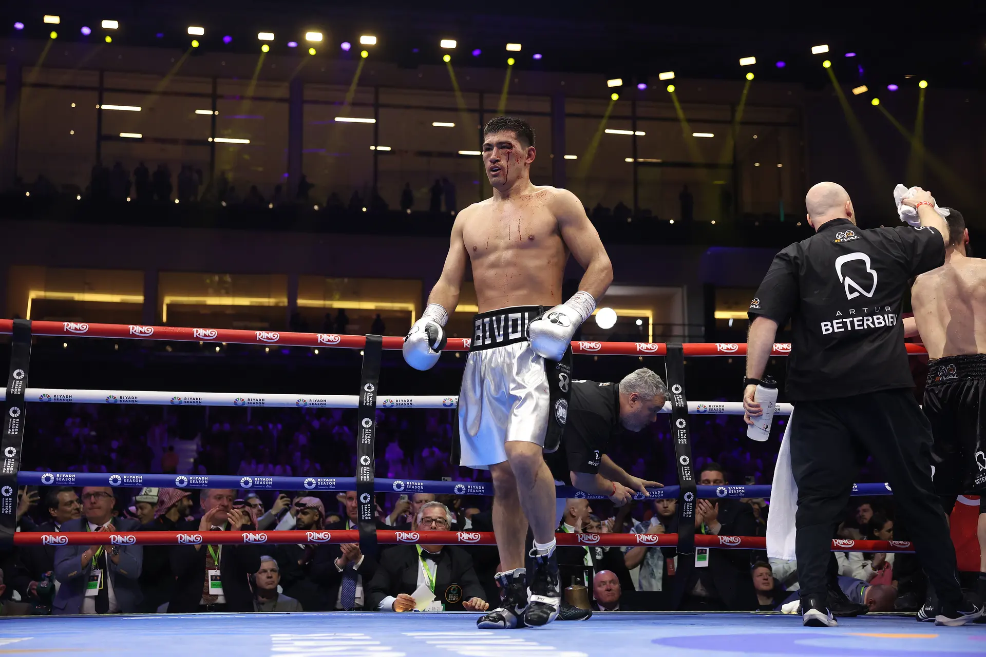 Artur Beterbiev Dmitry Bivol 2 rematch Picture By Mark Robinson Matchroom Boxing