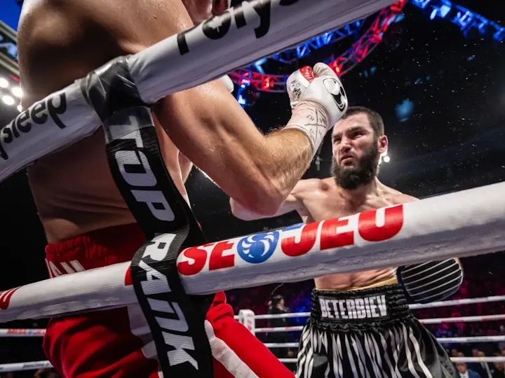 Beterbiev Smith Fight