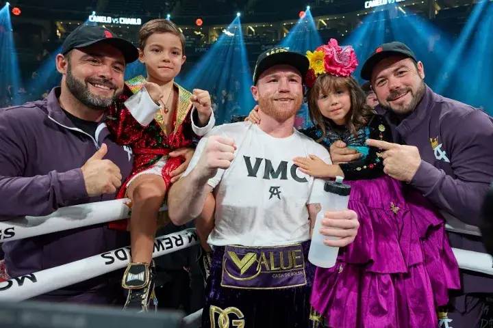 Canelo Charlo Fight