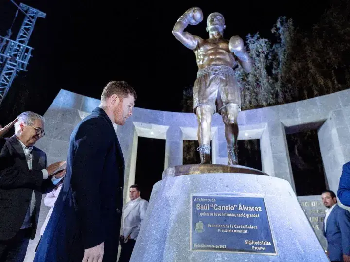 Canelo Statue