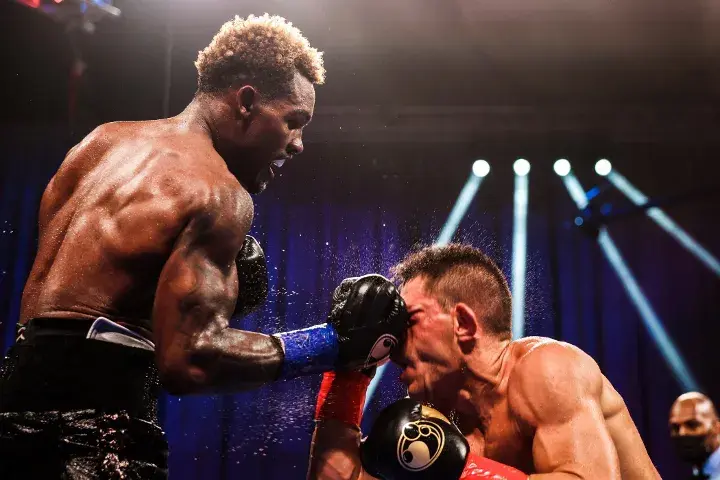 Charlo Derevyancehnko Fight