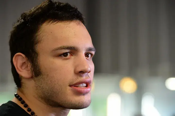 Roach Declined Chavez Jr.'s Big Bag of Money, Wanted Work Ethic