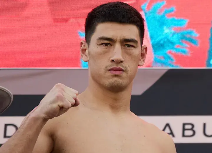 Thumbnail for O'Shaquie Foster BLASTS Shakur Stevenson: "He Disrespected Me As A Man"