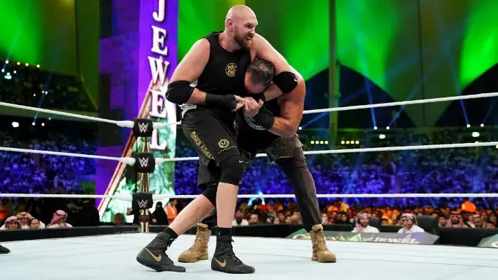 Fury Strowman Wwe