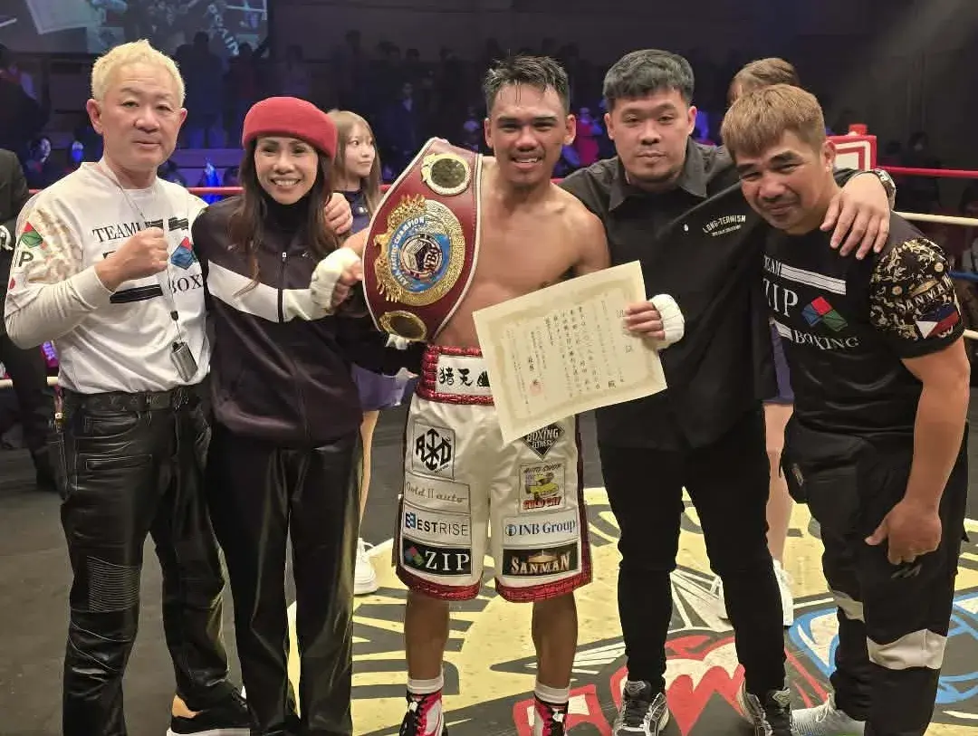 Gabriel Santisima with his Zip Sanman team and trainer Michael Domingo