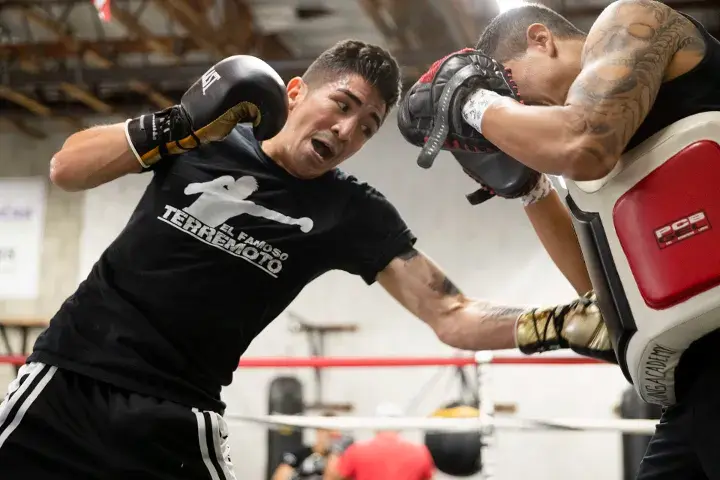 Leo Santa Cruz