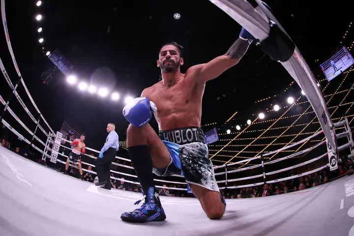 Linares Cano Fight