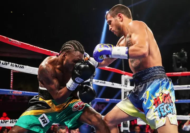 Lomachenko Walters Fight