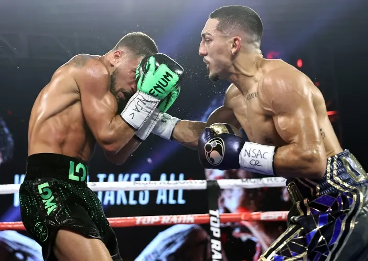 Lopez Lomachenko Fight
