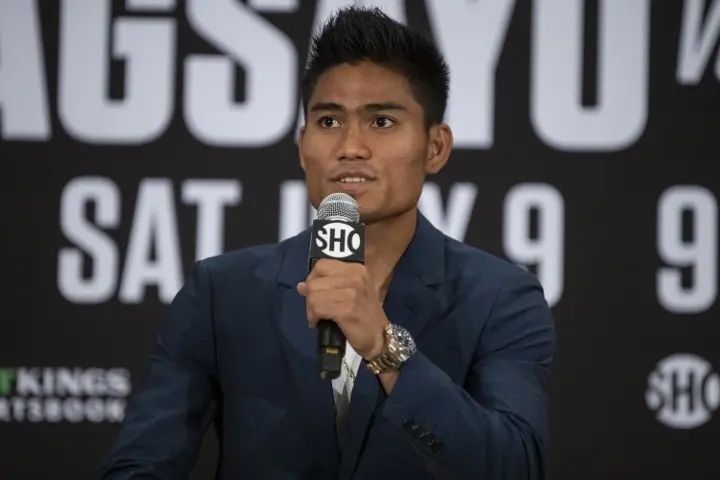Mark Magsayo
