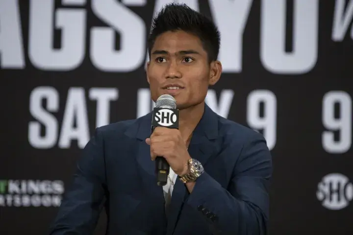 Mark Magsayo