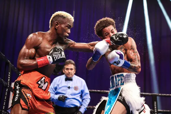 Matias Hawkins Fight