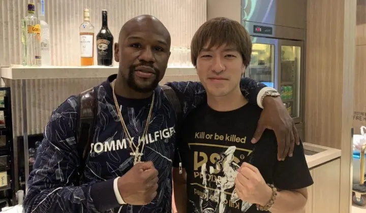 Mayweather Lau