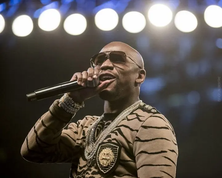 Floyd Mayweather Jnr, who will put on an exhibition with Mike Tyson this spring, plans to make a full return to boxing after the event.