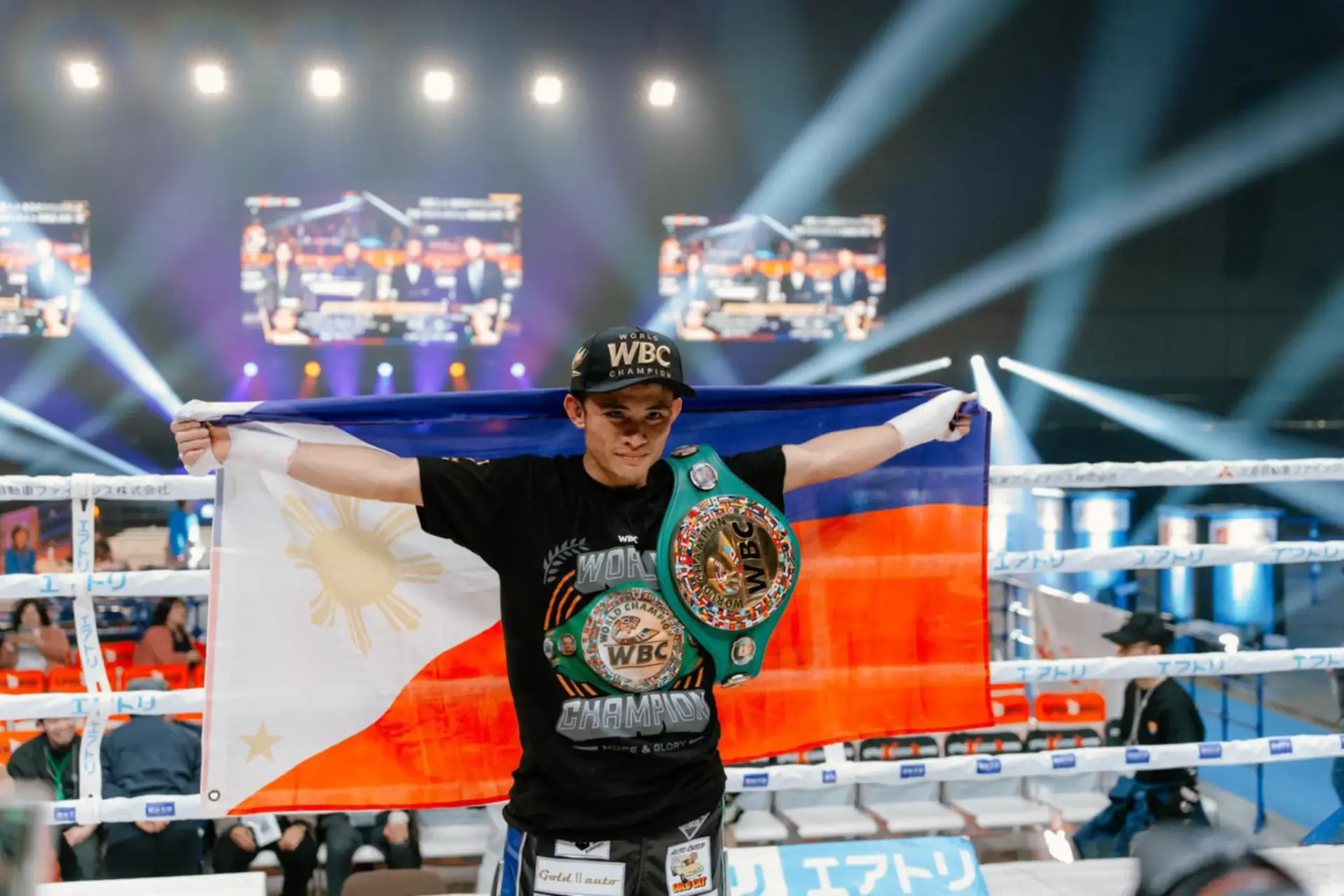 Melvin Jerusalem holds the Philippines' flag