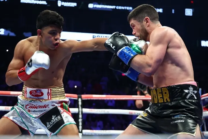 Munguia Ryder Fight