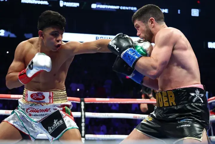 Munguia Ryder Fight