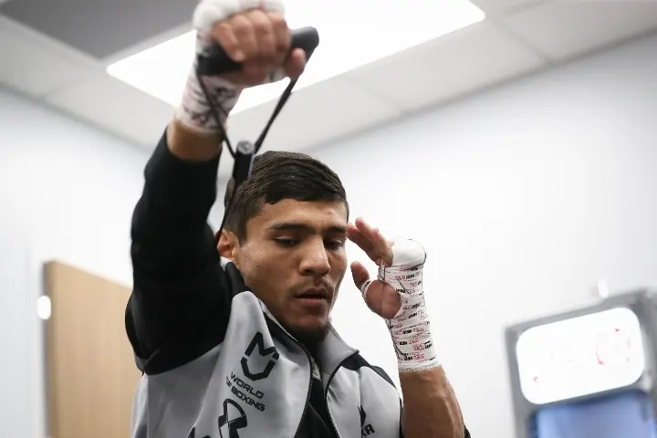 Bob Arum: Murodjon Akhmadaliev would cost himself by forcing Naoya Inoue to vacate