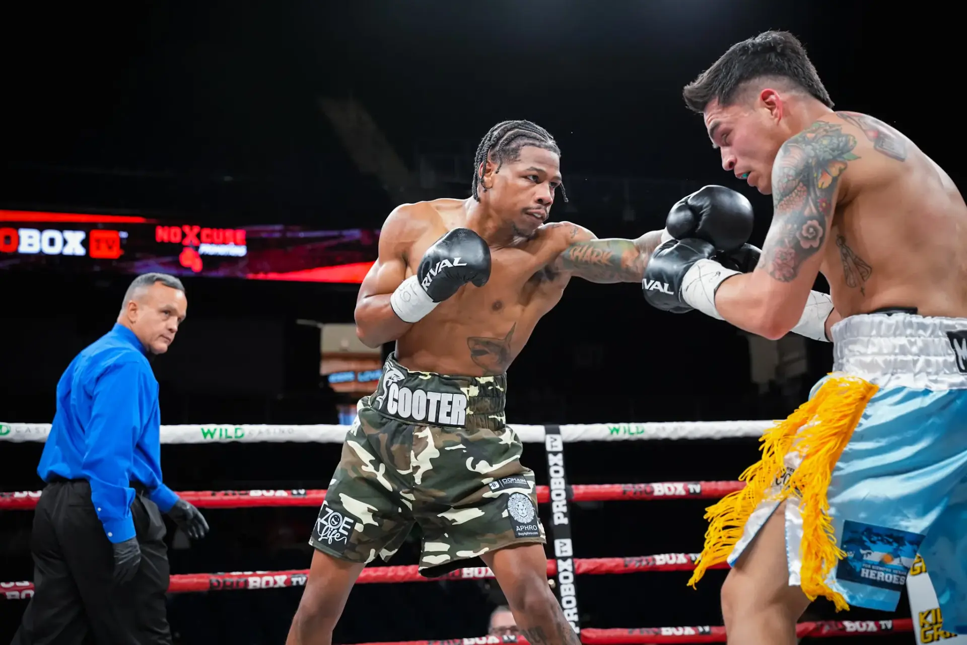 Scooter Davis lands a jab in his bout against Damian Medina on September 5, 2025