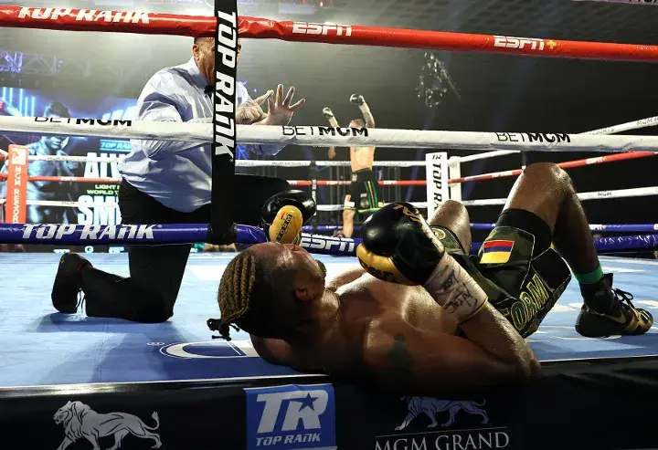 Smith Alvarez Fight