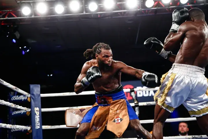 Steen Agbeko Fight